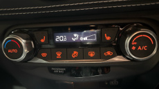 Nissan Juke 1.6 Hybrid Tekna 5dr Auto Hybrid Hatchback